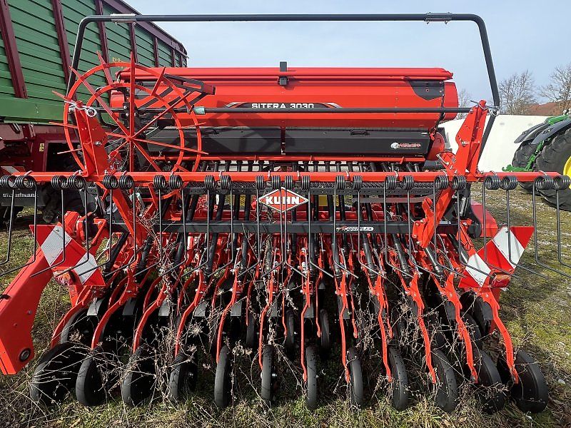 Kuhn Sitera 3030-24 M + HR3020