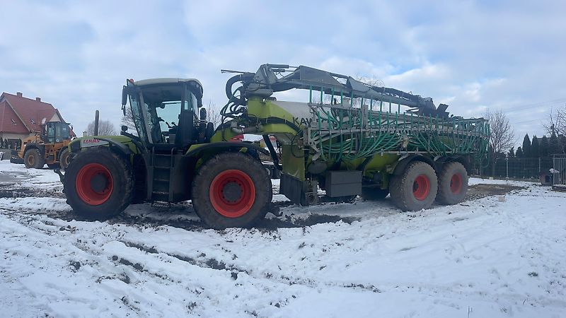Claas XERION 3800