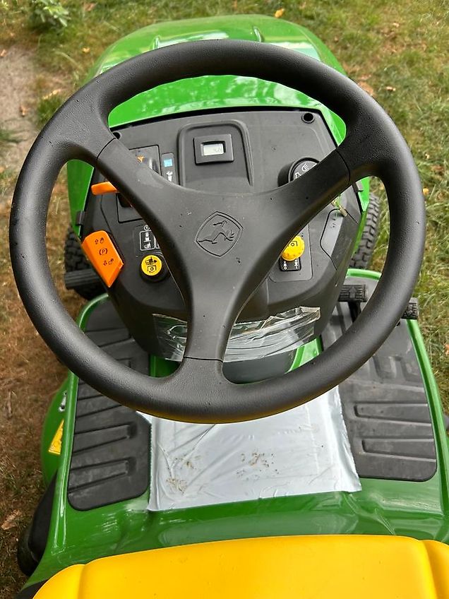 John Deere X167R Rasentraktor Aufsitzmäher Neugerät