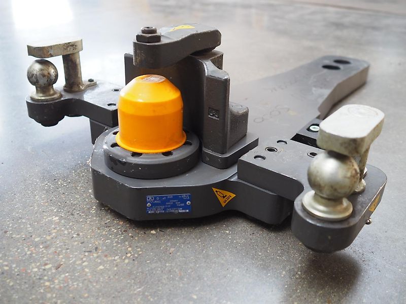 Claas Xerion - Zugpendel K80, bumper hitch, belka polowa, zaczep