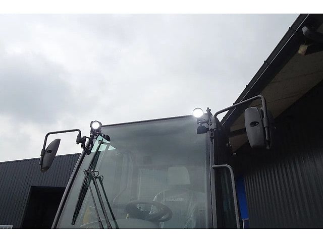 Komatsu WA80M Wielader Shovel