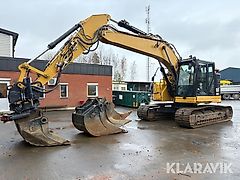 Bandgrävmasskin CAT 325F LCR med tiltrotator och flera redskap