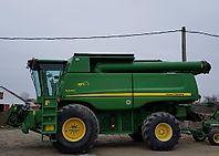 John Deere S690 John Deere S690