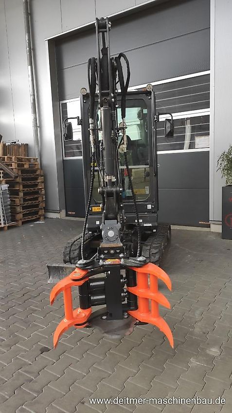 KX Fällgreifer Baumschere Baggeranbau Bagger 1,5-5t. Greifer KX210