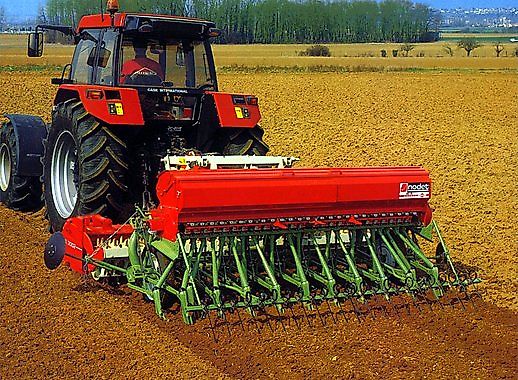 (Quelle: Landmaschinenkatalog 2007)