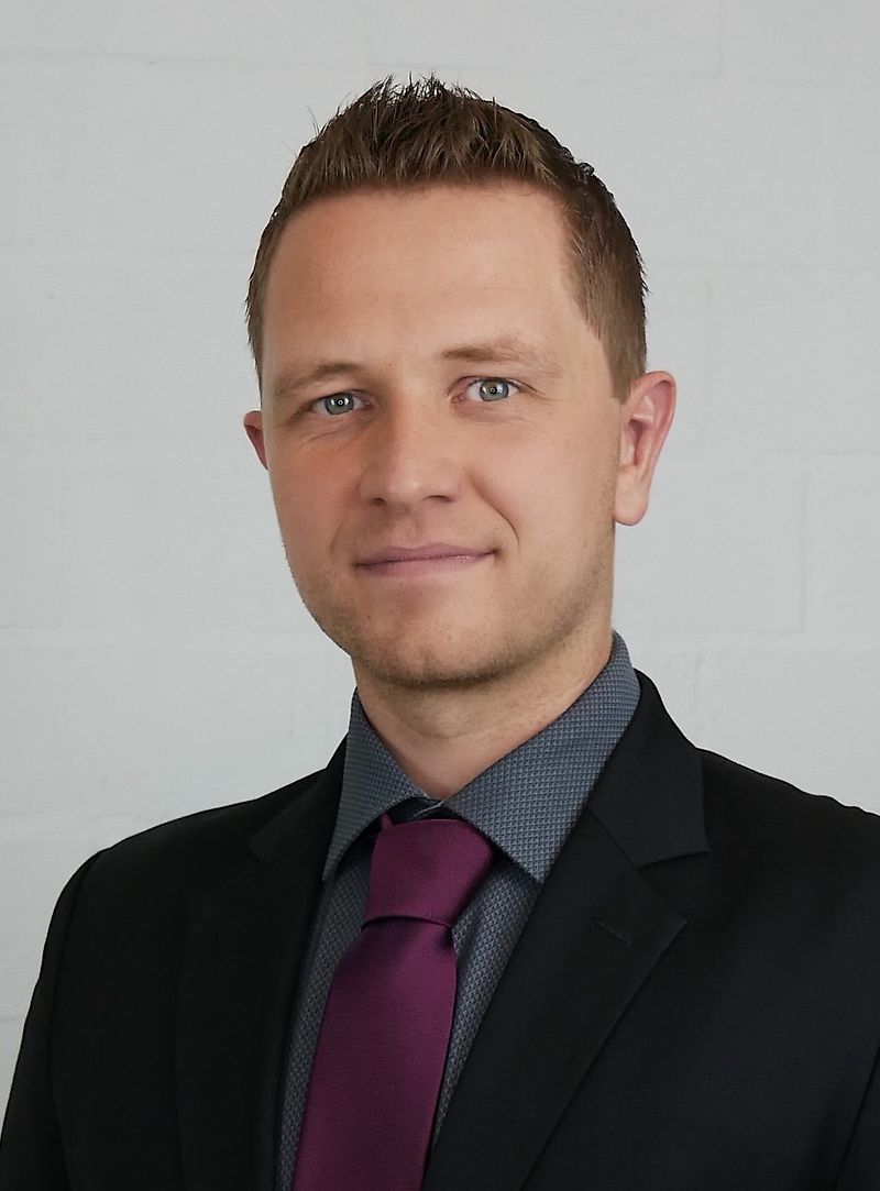 Ansprechpartner Herr Armin Schmelting