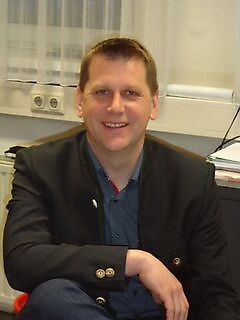 Ansprechpartner Herr Artur Mayr